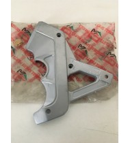 AP8132541 SUPPORTO SX PEDANA PILOTA SINISTRA APRILIA AF1 125 1987