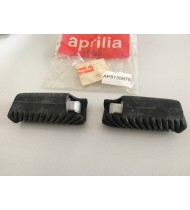 AP8135975 COPPIA PEDANE POSTERIORI APRILIA LEONARDO 125 150 250 300 1996-2004