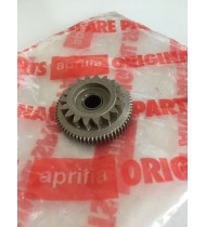 AP8206665 ex AP8206143 APRILIA INGRANAGGIO DOPPIO INTERMEDIO + BUSSOLA AP8206665 ex AP8206143 APRILIA INGRANAGGIO DOPPIO INTERMEDIO + BUSSOLA