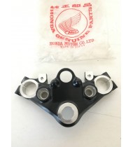 53230-447-930 PIASTRA STERZO SUPERIORE ORIGINALE HONDA CM 400 T 53230-447-930 PIASTRA STERZO SUPERIORE ORIGINALE HONDA CM 400 T