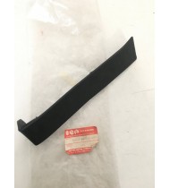 94432-00A00 COPERCHIO LATERALE PANNELLO CENTRALE SUZUKI GSR-X 1100 1150 1984-1986