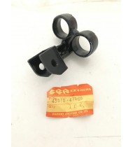 43510-47700 STAFFA SUPPORTO PEDANA ANT. DX ORIGINALE SUZUKI GS 550 KATANA 1981-1982 43510-47700 STAFFA SUPPORTO PEDANA ANT. DX ORIGINALE SUZUKI GS 550 KATANA 1981-1982
